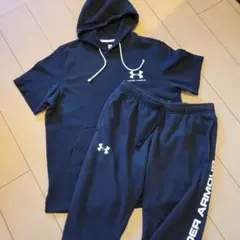 ふく様専用　UNDER ARMOUR フード付きTシャツとショートパンツ