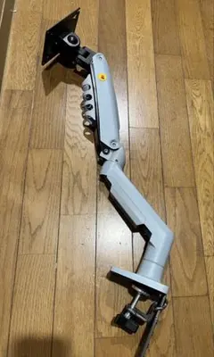 NB モニターアーム式 17-32インチ 2-9kg、 VESA対応 (グレー)