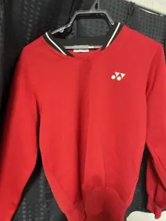 YONEX レッド Vネック ウォームアップウェア SS