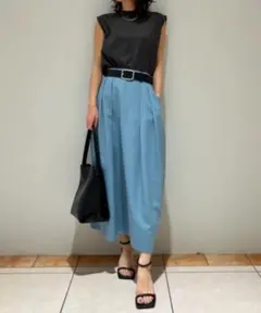 ミラオーウェン Mila Owen 2タックセミコクーンロングスカート