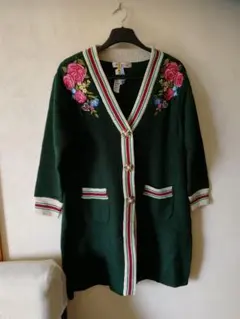スーパービューティー 花柄刺繍ダークグリーンカーディガン