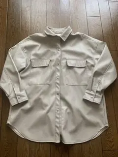 ベージュ ジャケット　オリーブデオリーブ　合成皮革