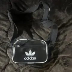 adidas ショルダーバッグ 黒