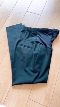 【美品】UNIQLOマタニティパンツ 黒 ウエストゴム
