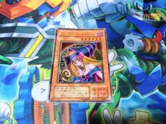 【遊戯王】ブラック・マジシャン・ガール P4−01 ウルトラレアのサムネイル