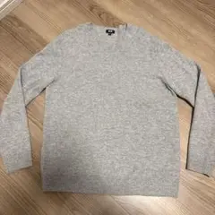 UNIQLO グレー Vネックニット XL