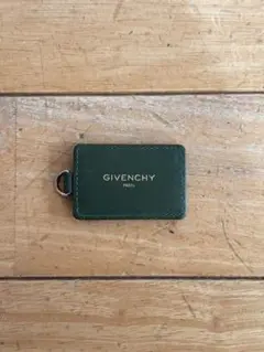 GIVENCHY グリーン レザー キーホルダー