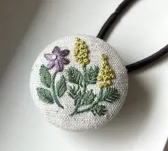 ミモザとお花1 ＊ハンドメイド刺繍ヘアゴム＊