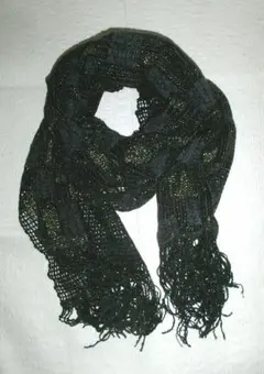 ラメ入りマフラー　グレーに黒金