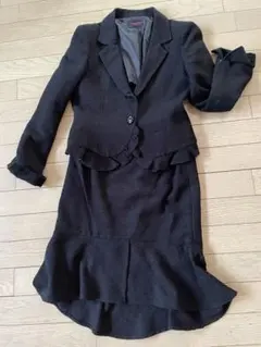 黒のジャケットとスカートのセット 11AR