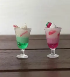 ミニチュアフード【いちごのパフェとりんごのパフェ】