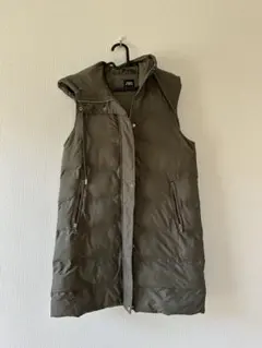 ZARA オリーブグリーン ダウンベスト XS