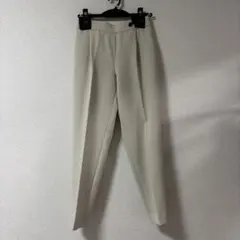 ラ・エフ　テーパードパンツのサムネイル