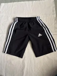 adidas ハーフパンツ ブラック