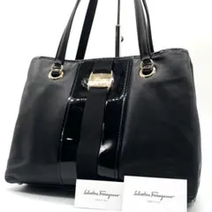 【美品】サルヴァトーレフェラガモ　トートバッグ　フリンジ　ロゴ型押し　ブラック 中古】｜Salvatore Ferragamo サルヴァトーレフェラガモ
