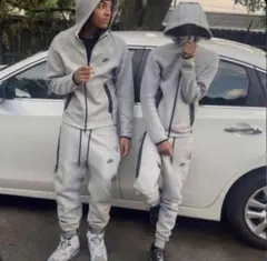 Nike テックフリース下S