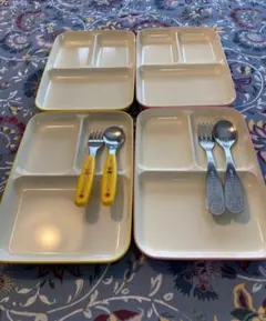 子供用プレート✖️4枚、アンパンマンフォーク、スプーン✖️2セット