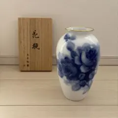大倉陶園 花瓶 ブルーローズ 金彩のサムネイル