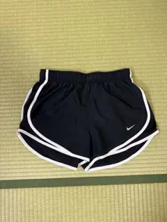 Nike ショートパンツ