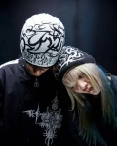 DROPDEAD ビーニー リバーシブル ユニセックス グラフィックパターン