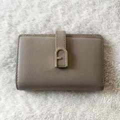 フルラ FURLA 二つ折り財布 ベージュ 美品のサムネイル