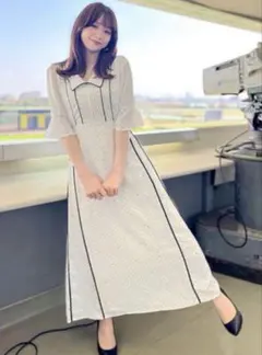 森香澄さん着用snidelパイピングデザインプリントワンピース