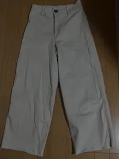 ライトベージュ ワイドパンツ H&M