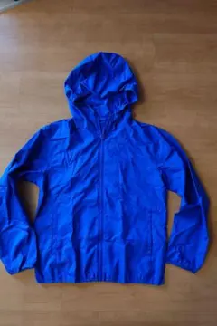 ユニクロ　パーカー　青　140　ポケッタブルパーカー　ウインドブレーカー