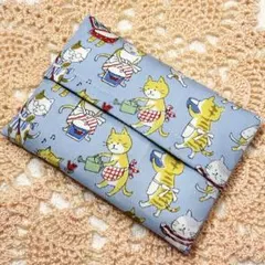 ハンドメイド　ポケットティッシュケース　お手伝い猫　猫　ブルー