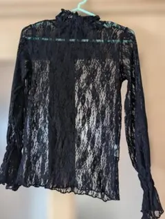黒レース長袖シャツ フリル付き