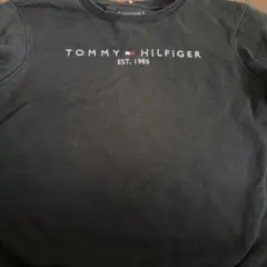 TOMMY HILFIGER ブラック トレーナー 176