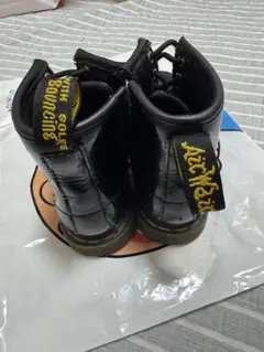 Dr. Martens キッズ ブーツ ブラックのサムネイル