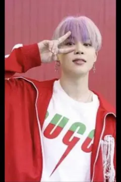 GUCCI グッチ Tシャツ bts ジミン Man 目黒蓮 着用 GUCCI グッチ Tシャツ bts ジミン SnowMan 目黒蓮 着用 - メルカリ