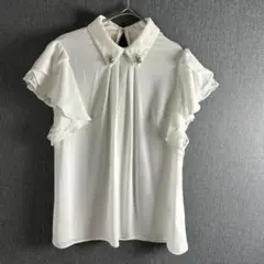 LAISSE PASSE ホワイト フリルシャツ 半袖 レース×ビジュー装飾38のサムネイル