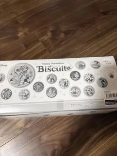 ディズニーキャラクターズ　刺繍缶バッジ ビスケット2