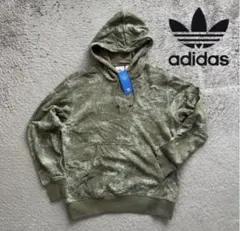 adidas オリーブグリーン フード付きパーカー