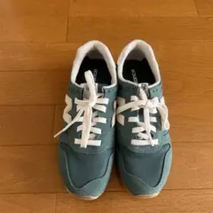 New Balanceスニーカー３７３