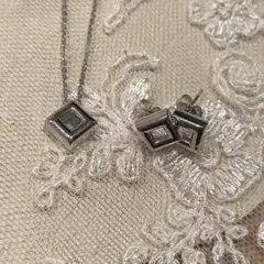 シルバー四角形ネックレス&ピアスset！！