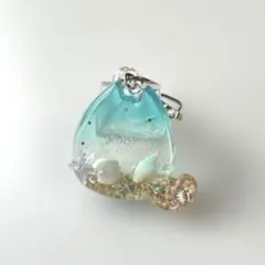 ハンドメイドレジンキーホルダー　ネコ