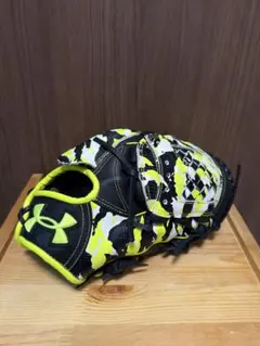 アンダーアーマー CAMO 限定 迷彩 左投げ用 ファーストミット 軟式グローブ アンダーアーマー CAMO 限定モデル カモフラ 迷彩柄 左投げ用