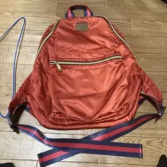 SAC UNITの落ち着いたレッドの軽いデイパック　旅行のサブバッグとしてものサムネイル