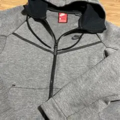 Nike テックフリースS