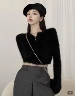 SHEIN 黒のファー素材長袖クロップドセーター 春服