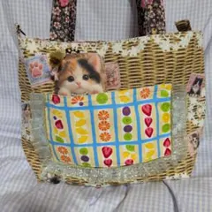 ハンドメイド　トートバッグ　猫パネル生地使用のサムネイル