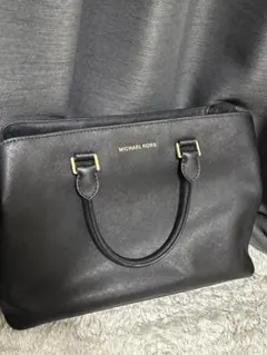 MICHAEL KORS ブラック ショルダーバッグ