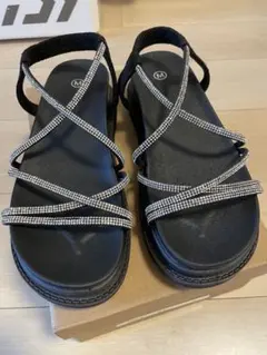 R&Eラインストーン付きブラックサンダル M