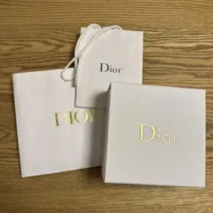 Dior ギフトボックス ホワイト
