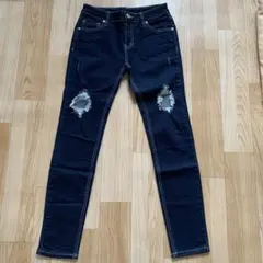 ダークブルーデニム スリムフィット ダメージ加工