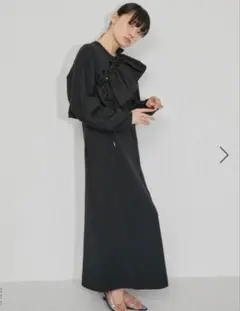 ADAM ET ROPÉ FEMMEラッフルスカーフコンビワンピース