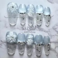 【現品限定】透明感あふれるガラス風デザインに、ブルー系マグネット×フラワーネイル